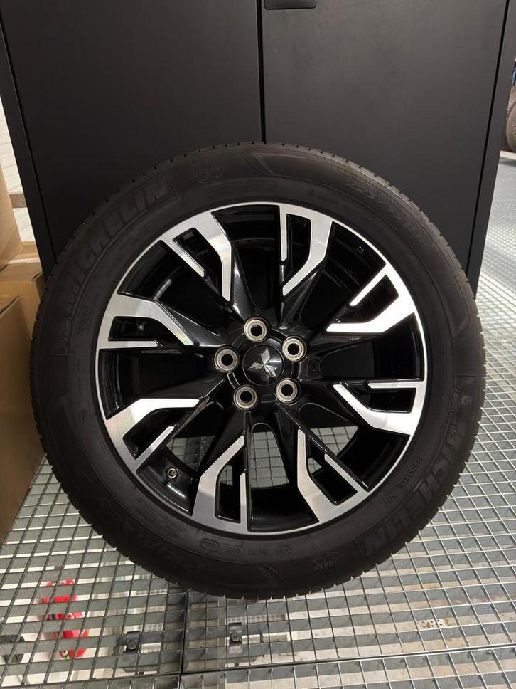 Mitsubishi Outlander velgenset 18 inch, Auto-onderdelen, Banden en Velgen, Banden en Velgen, Zomerbanden, 18 inch, 225 mm, Personenwagen