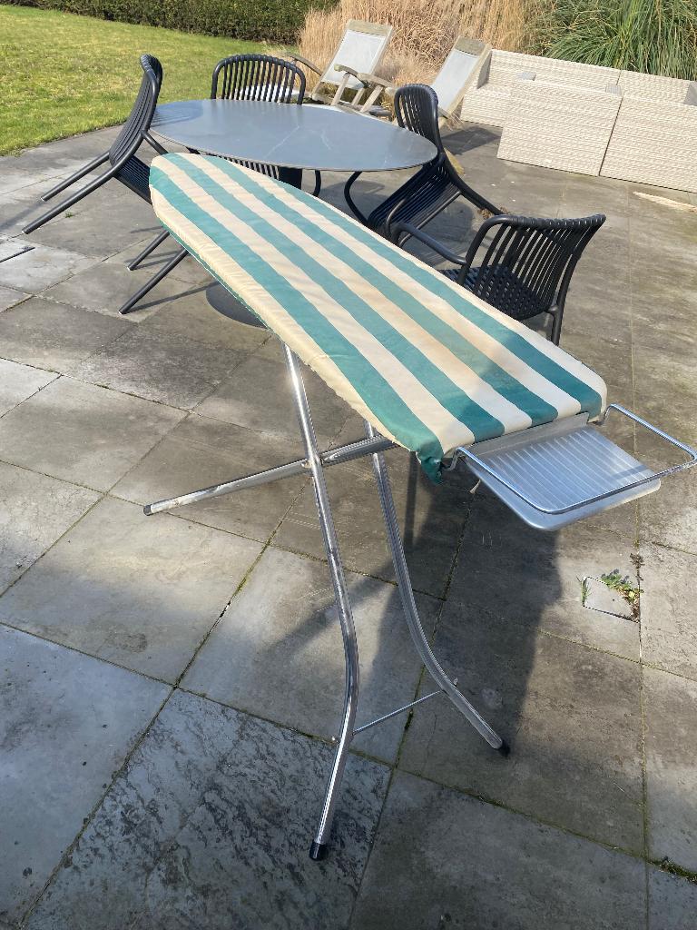 Strijkplank, Elektronische apparatuur, Strijkijzers en Strijkplanken, Ophalen, Gebruikt, Draadloos strijkijzer