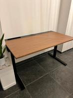 Bureau MITTZON, placage de noyer/noir, 140x80 cm, Atelier, Enlèvement, Utilisé, Bureau