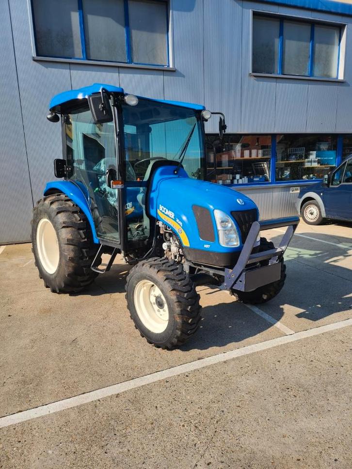 NEW HOLLAND BOOMER 3045 COMPACTE TRACTOR, Zakelijke goederen, Landbouw | Tractoren, 250 tot 500 cm, New Holland, tot 80 Pk, Gebruikt
