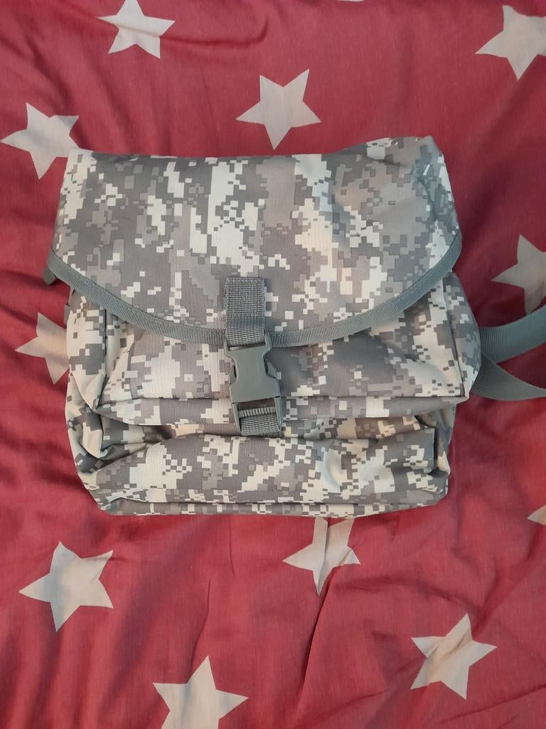 Beau sac médical dépliant us army, Ophalen of Verzenden