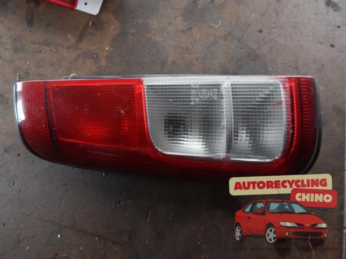 Achterlicht links van een Suzuki Ignis, Gebruikt, -, -, Ophalen of Verzenden