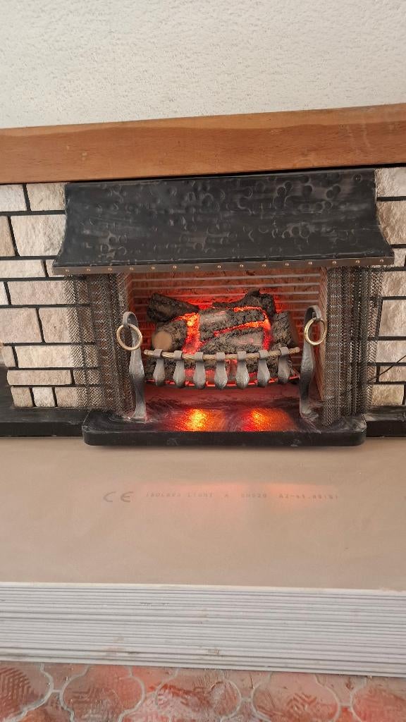 A vendre décoration électrique cheminée 50€, Maison & Meubles, Cheminées, Enlèvement, Comme neuf, Encastré, Cheminée électrique