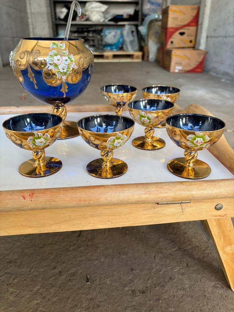 Service en verre de Murano bleu et or, Antiquités & Art, Enlèvement