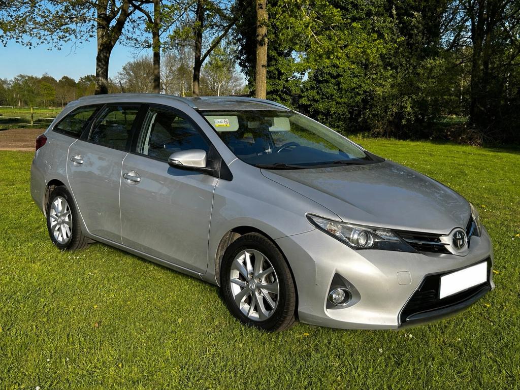 Toyota Auris 1.4d Navi Airco Camera, Autos, Achat, 1356 cm³, 5 portes, Particulier