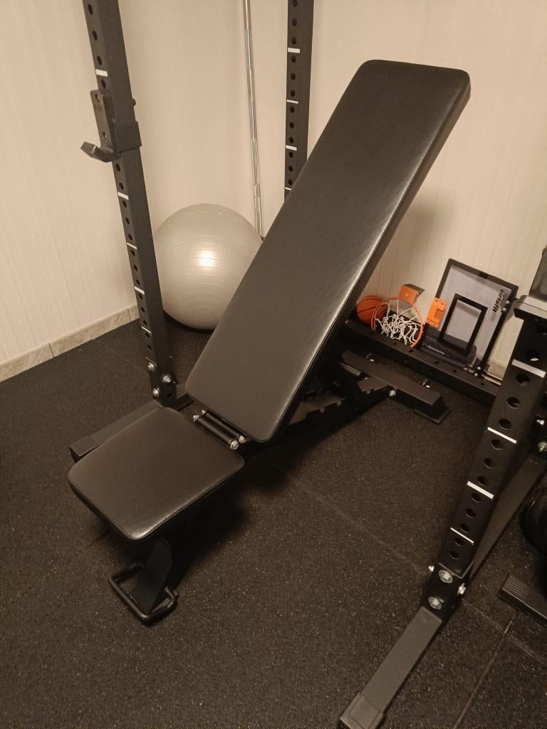 Suprfit Hallgard Gewicht Bench, Sports & Fitness, Équipement de fitness, Enlèvement, Comme neuf, Bras, Banc d'exercice