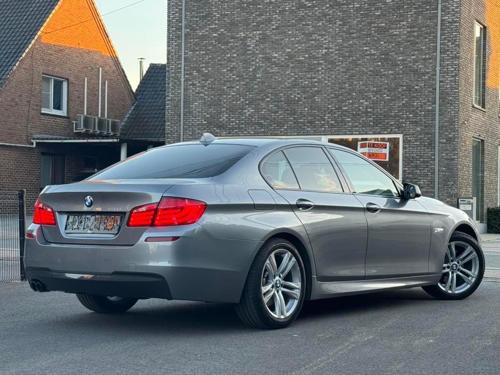 BMW 5 Serie F10 | M packet | Automaat | Navi | Xenon | Full, Automaat, Testrit aan huis, Achterwielaandrijving, Zwart