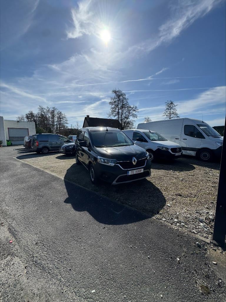 Renault kangoo 1.5 Blue dCi edition One, Auto's, Voorwielaandrijving, Zwart, Bedrijf, 2 zetels