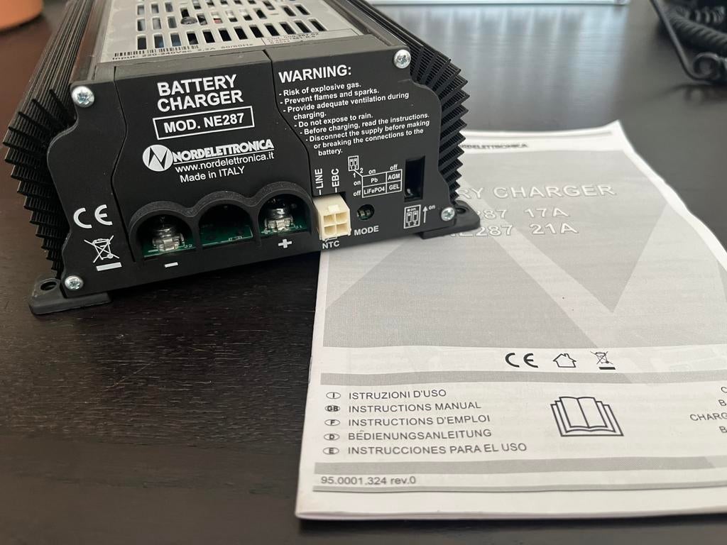 Nordeletronica MOD. NE287 - 21A - LiFePo4 accu lader, Ophalen of Verzenden, Nieuw