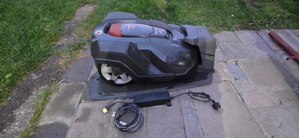 Husqvarna Automower 430X, Ophalen, Gebruikt, Met regensensor, 20 tot 25 cm