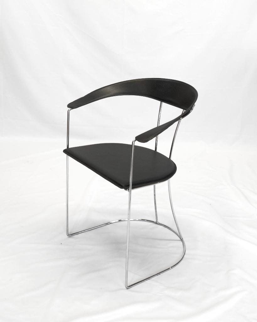 4 chaises design Arrben « Ursula », Maison & Meubles, Chaises, Utilisé, Quatre, Cuir, Métal, Noir, Enlèvement