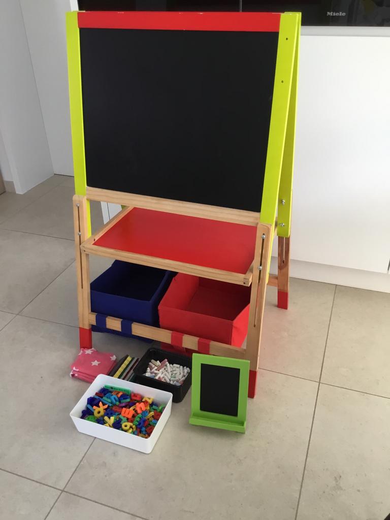 Houten tekenbord / witbord met accesoires, Diversen, Schoolborden, Ophalen, Zo goed als nieuw