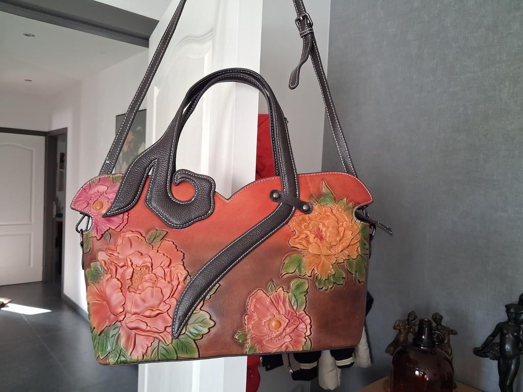 Handtas voor dames., Handtassen en Accessoires, Tassen | Damestassen, Ophalen, Handtas