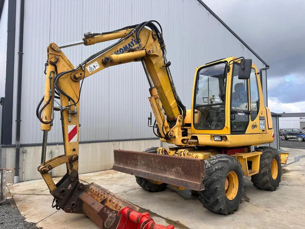 Komatsu PW95R (année de construction 2005), Excavatrice
