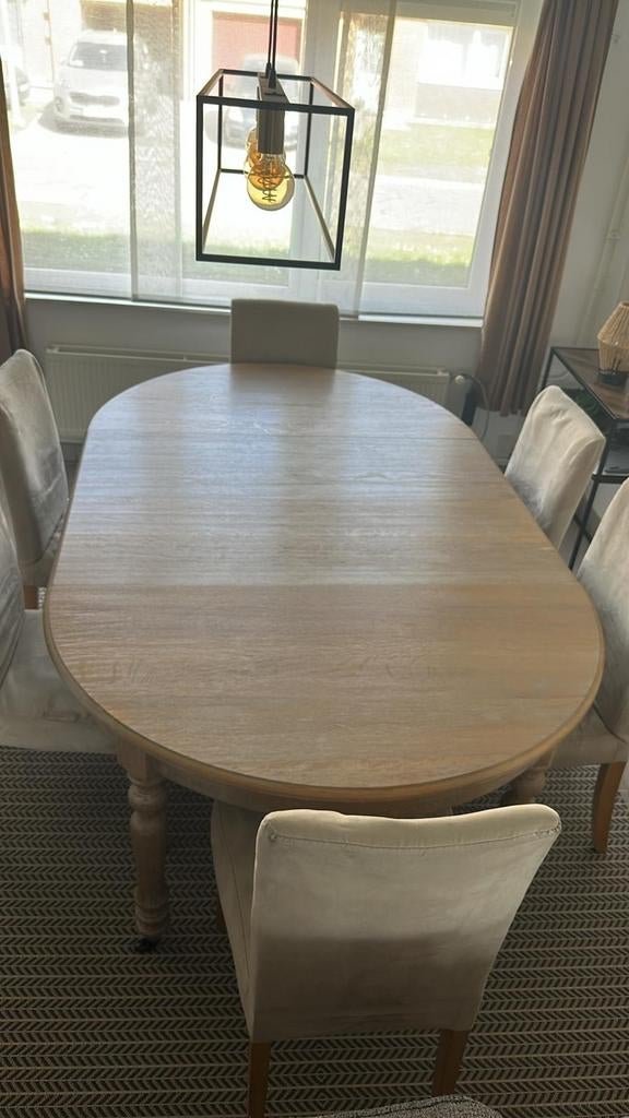 Uitschuifbare eettafel op wieltjes. Houtsoort Eik, Enlèvement