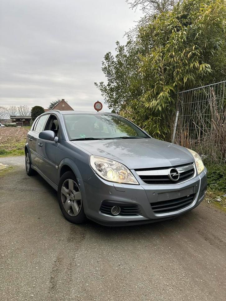Opel signum 2007 benzine automaat 234.000km 0472437508, Auto's, Opel, Particulier, Signum, Radio, Benzine, Automaat, Ophalen
