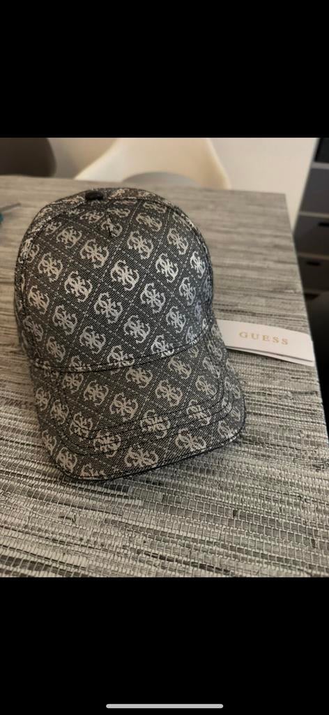 Casquette Guess, Enlèvement, Comme neuf, Casquette