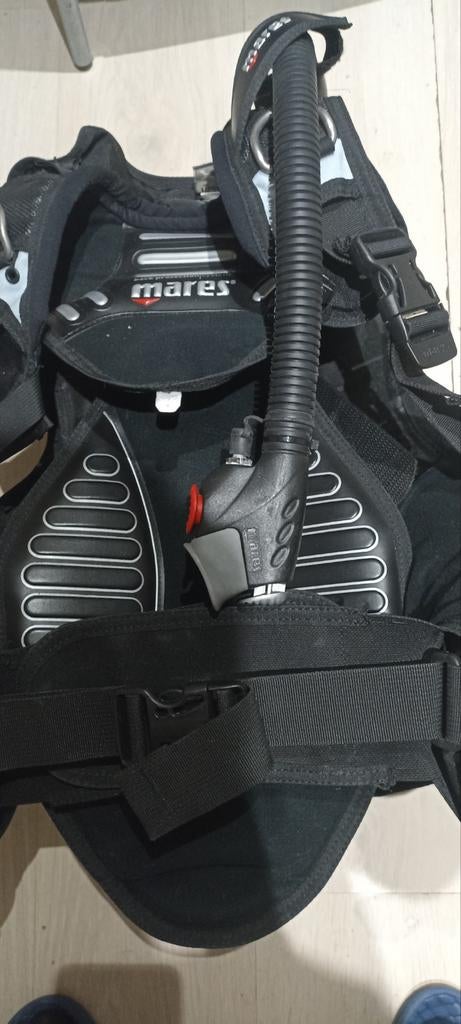 Mares kaila xs vrouw model, Enlèvement ou Envoi