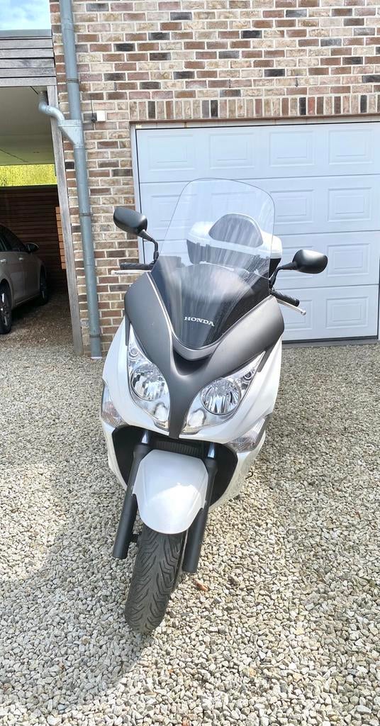 Scooter Honda SW-T400 blanc métallique, Particulier, Scooter