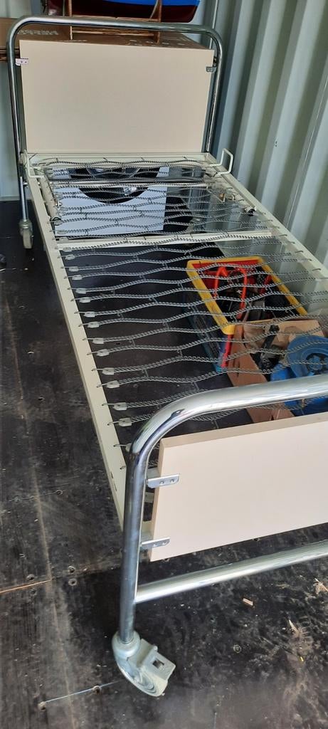 Lit médical mécanique, Maison & Meubles, Chambre à coucher | Lits, Enlèvement