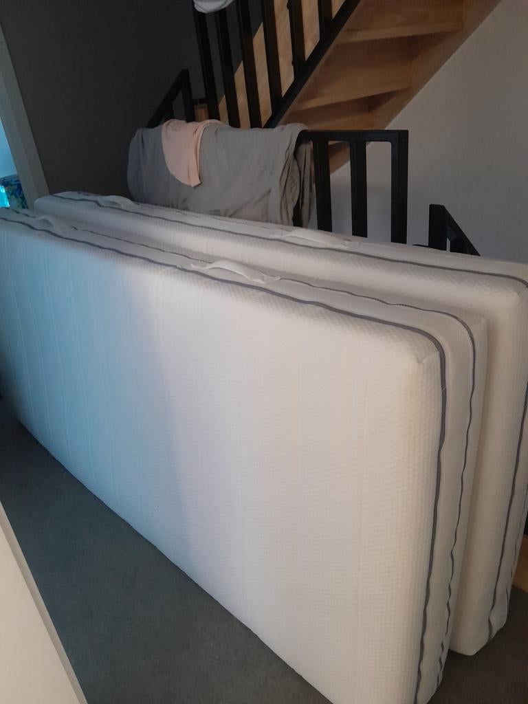 2 matrassen + gratis spiegel, Enlèvement, Matelas