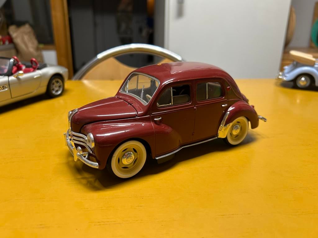 Renault 4cv, Ophalen, Zo goed als nieuw, Solido