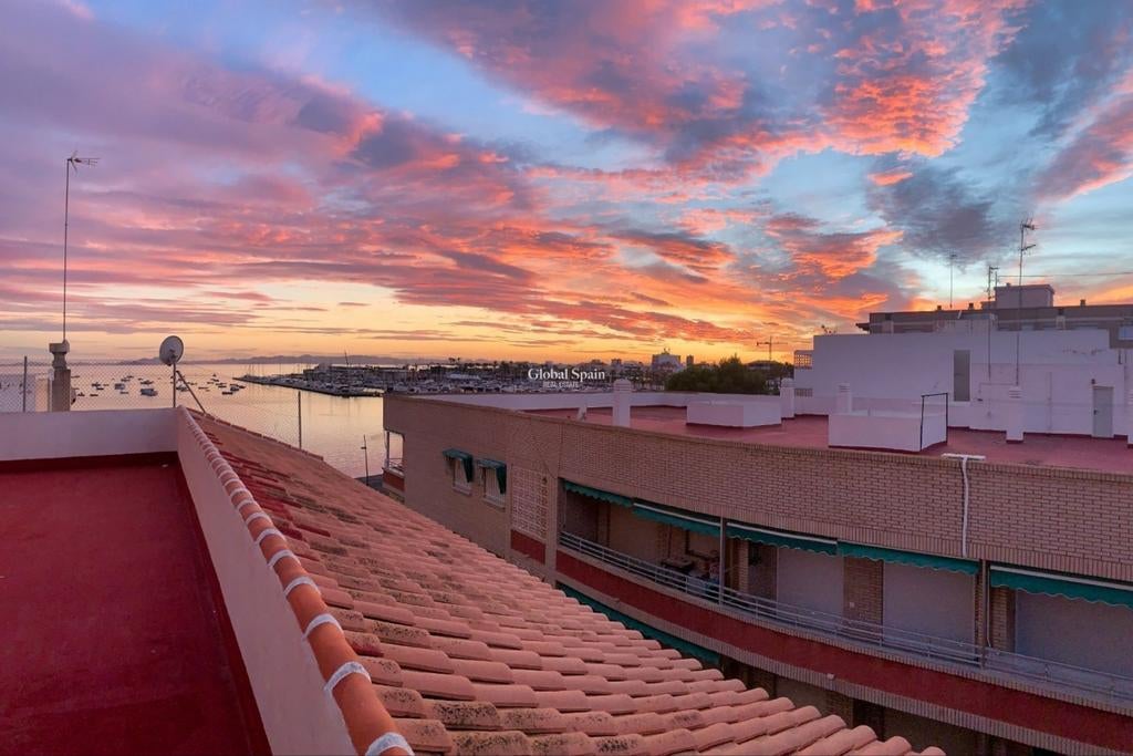 2 slpk app te koop zeezicht en 50m vh strand  Spanje!!, Immo, Maisons à vendre