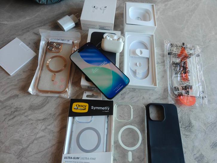 iPhone 16 Promax AirPods Pro + accessoires, Télécoms, Téléphonie mobile | Apple iPhone, Enlèvement ou Envoi