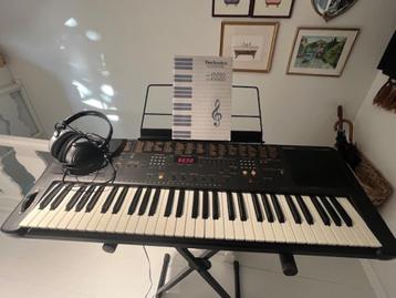 TECHNICS synthesizer KN550 beschikbaar voor biedingen
