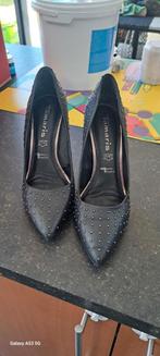 Tamaris studs 39, Kleding | Dames, Ophalen of Verzenden, Gedragen