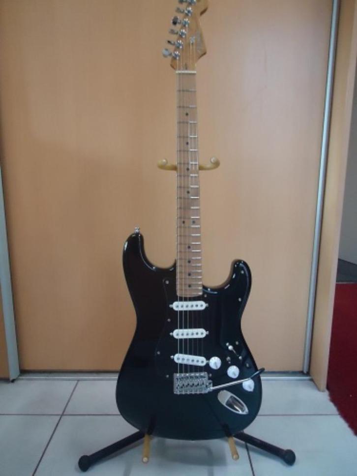 Fender US stratocaster Dave Gilmour, Muziek en Instrumenten, Snaarinstrumenten | Gitaren | Elektrisch, Nieuw, Solid body, Fender