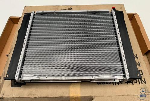 NOS radiateur Mercedes-Benz W124 6-cilinder zonder airco, Autos : Pièces & Accessoires, Moteurs & Accessoires, Mercedes-Benz, Neuf