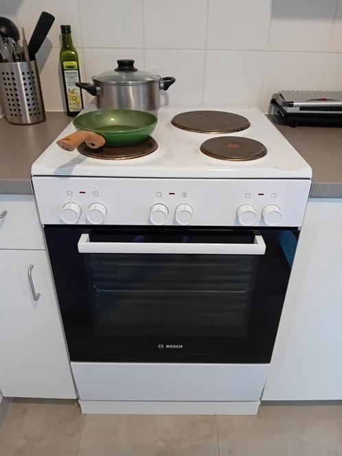 Fornuis Bosch in perfecte staat, Elektronische apparatuur, Fornuizen, Zo goed als nieuw, Ophalen