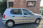 Polo 6N2 Essence bien lire l'annonçe., Auto's, Voorwielaandrijving, Zwart, Particulier, Zilver of Grijs