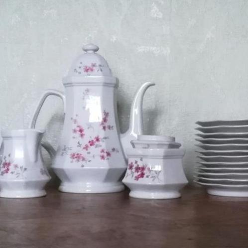 Service à café et dessert en Porcelaine blanche, Antiquités & Art, Antiquités | Services (vaisselle) complet, Enlèvement