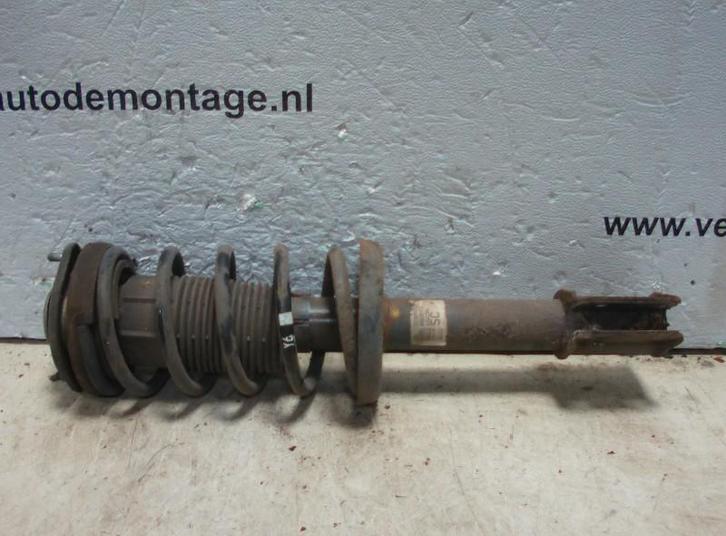 VEERPOOT LINKS VOOR Corsa B (73 / 78 / 79) (90538712--SC), Auto-onderdelen, Ophanging en Onderstel, Opel, Gebruikt