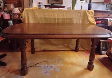 Tafel beschikbaar voor biedingen