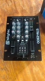 Skytec 2 kanaals mengpaneel, bijna niet gebruikt., Muziek en Instrumenten, Ophalen, Zo goed als nieuw