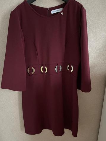 Bordeaux kleed van Rinascimento - maat XL