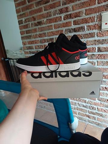 Nieuwe schoenen te groot 45.5 beschikbaar voor biedingen