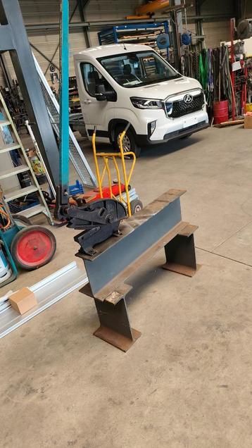Plaatschaar beschikbaar voor biedingen