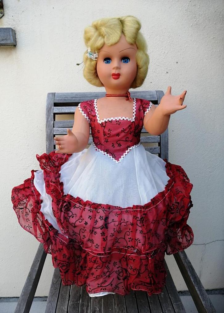 Ancienne poupée avec sa boîte d'origine, Collections, Jouets, Comme neuf, Enlèvement ou Envoi