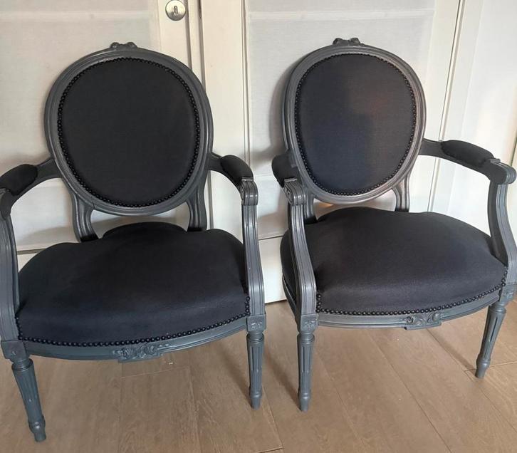 Paire de fauteuils Louis XVI entiremeent refaits - gris, Maison & Meubles, Chaises, Utilisé, Gris, Enlèvement