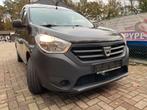 Dokker 1.6i 5 plaatsen!!!!!!, Auto's, Dacia, Voorwielaandrijving, Euro 5, Stof, Zwart