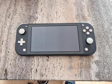 Krasvrije Nintendo Switch Lite, inclusief beschermer. 