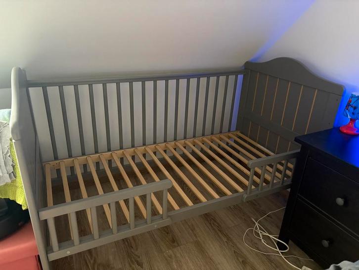 Meegroeibed 0 tot 5 jaar, Kinderen en Baby's, Kinderkamer | Bedden, Zo goed als nieuw, Lattenbodem, Ophalen