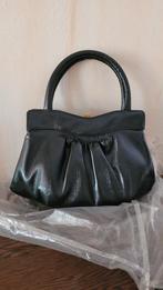 Oude vintage handtas en hoedjes, Handtassen en Accessoires, Ophalen, Handtas