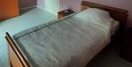 Bed + nachtkastje + Matras, Ophalen, Zo goed als nieuw, Eenpersoons, 200 cm