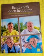 Echte chefs doen het buiten (buiten koken - kookboek buiten), Ophalen of Verzenden, Zo goed als nieuw