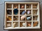 set edelstenen incl 2 grote, goud, ... in bijhorende doos, Verzamelen, Mineralen en Fossielen, Ophalen